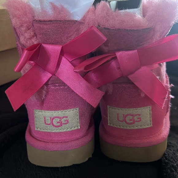 Mini Bailey Bow Ugg Boot - Picture 4 of 7